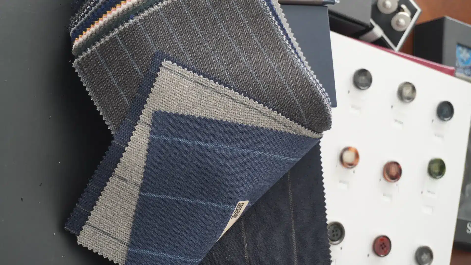 Tejido lana premium Super 120 detalle